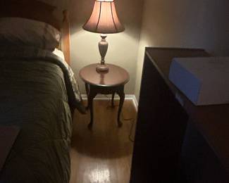 End table and lamp 