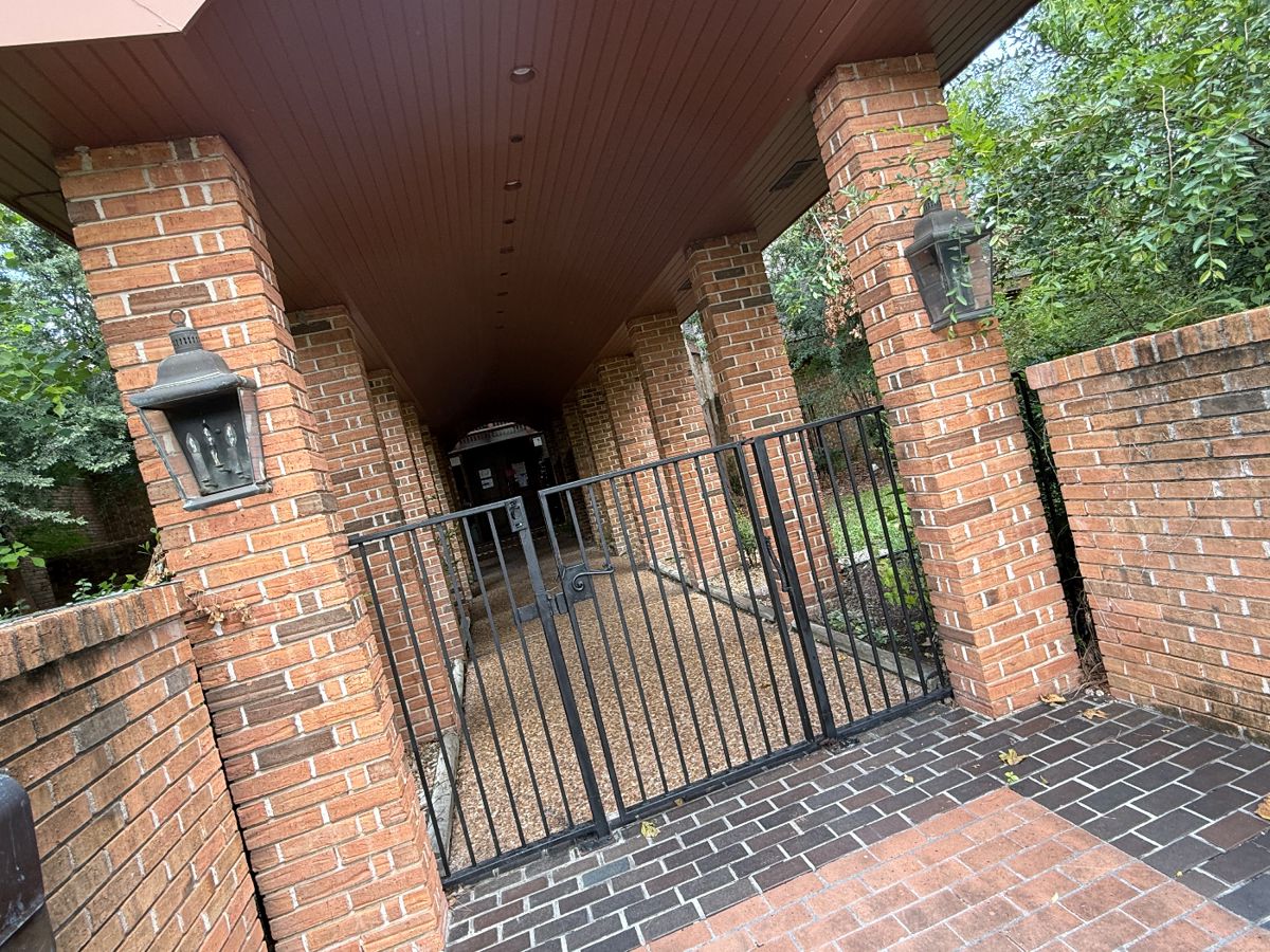 All iron gates / around entire property pool and barn/garage 
      Is available