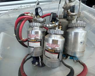 Central Pnematic 84 ounce Spray Paint Guns