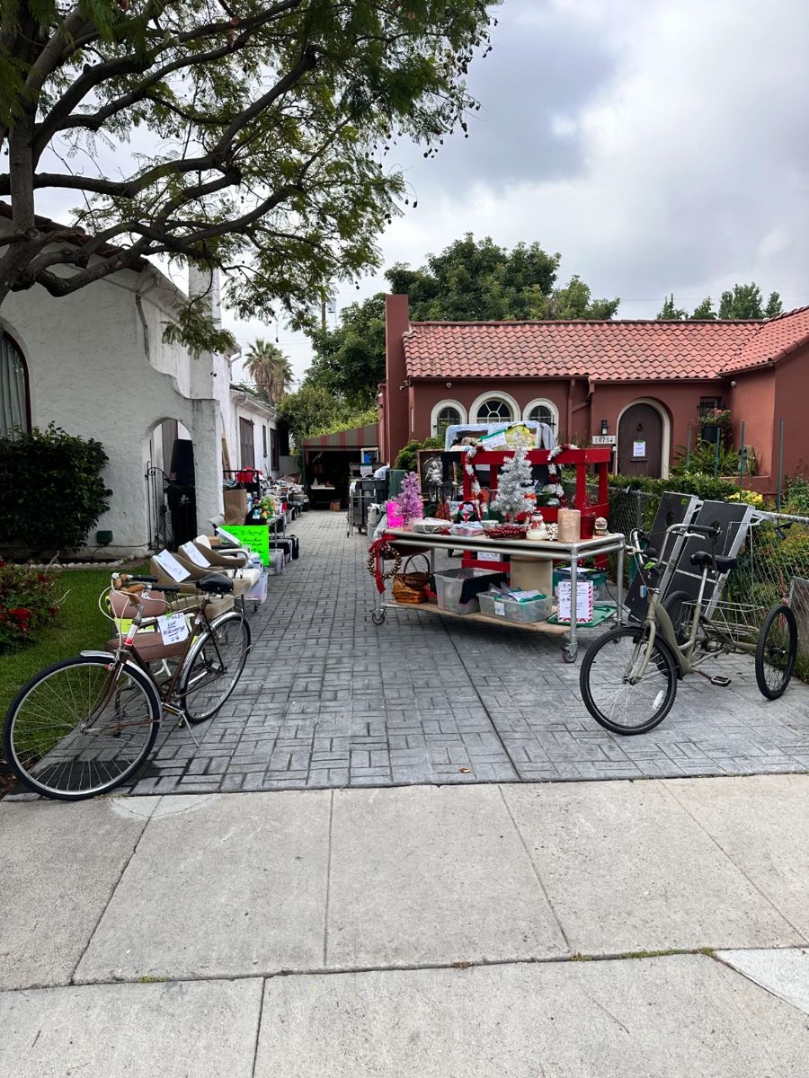 vintage bikes, bicycle, christmas, linens