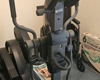 Nordic Track ..manual adjustments working only.  As is $75