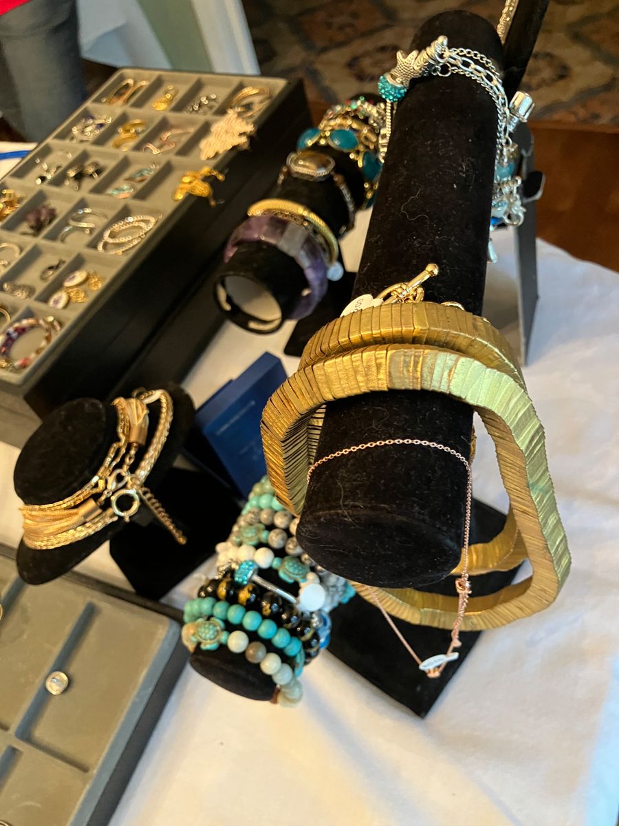 Costume & silver jewelry !