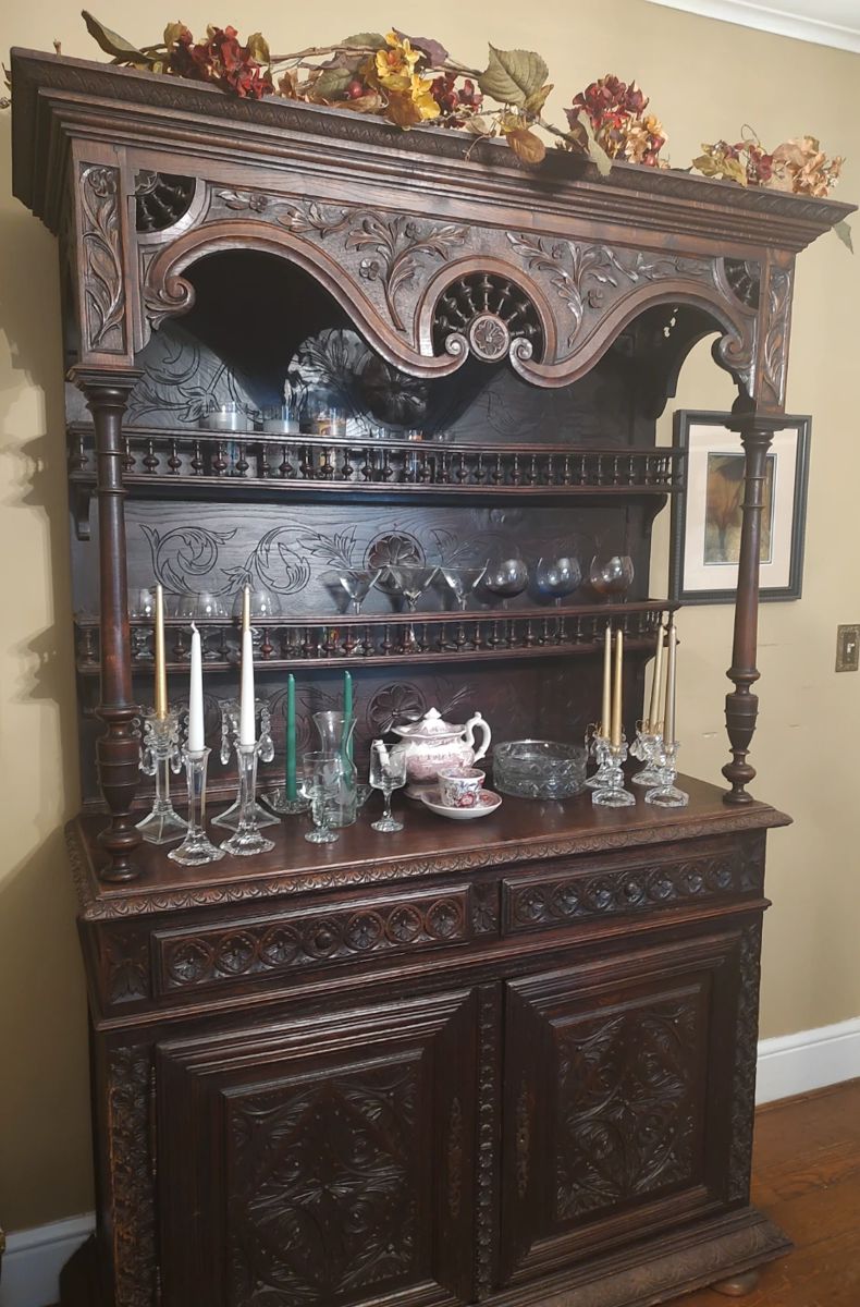 1800's Welsh Cupboard
