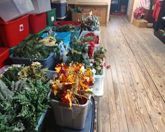Christmas & Floral Accessories