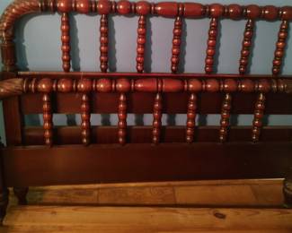 Jenny Lind Full Bed