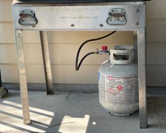 Black Stone Griddle with cover, extra top, and tank