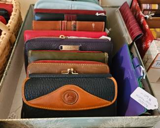 MANY WALLETS