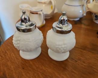 MILK GLASS