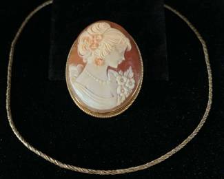 PR149VCameo 14 K Gold Chain