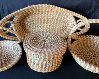 PR113Sweet Grass Baskets