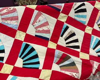 "Grandmother's Fan" or "Twirling Fans" Pattern Quilt