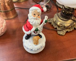 Sankyo Ceramic Kitschy Musical Santa