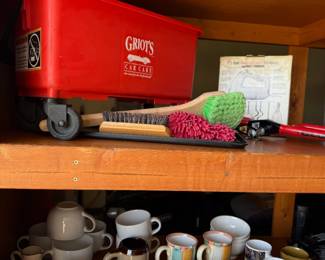 Very nice setup for washing the sleigh, plus Ive got two vintage Club security devices. Since the sleigh didn't have a steering wheel, they were less useful than I thought they might be, but since Christmas is happening in the garage this sale, they kinda had to go here. Along with step Dad's coffee cup collection from his bachelor days.