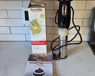 Lot #66 - Gourmia Immersion Sous Vide Pod - Complete Set with Cooking Pouches.
