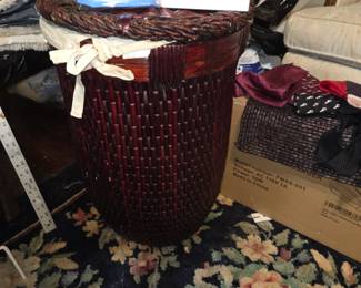 Wicker basket with Lid