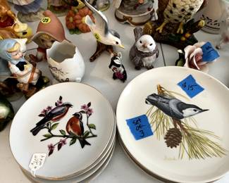 figurines and bird plates