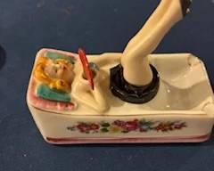Pinup girl Naughty Nodder ashtray vintage