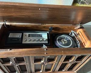 inside turntable cabinet