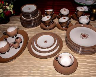Mid Century Flintridge Cocoa Rose Dinnerware