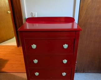 Red chest