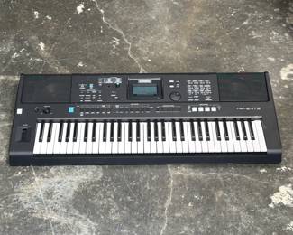 Yamaha PSR-E473 Arranger Keyboard