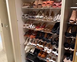 New/Like New Women's Shoes size 8-8.5