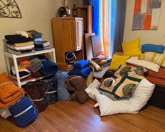 Linens & Pillows