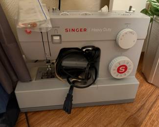 Singer Heavy Duty Sewing Machine