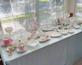 milkglass including Fenton pieces