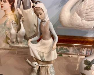 Lladro figurines w/boxes