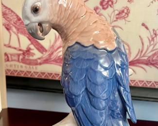 Bing & Grondahl  porcelain parrot figurine #2019