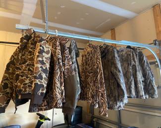 Size large hunting clothes, light weight and heavy weight.