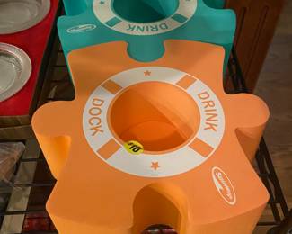 Fun pool Dock's for your drinks!