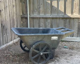 RUBBERMAID WHEELBARROW