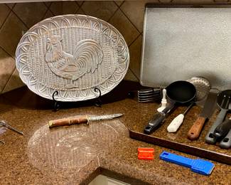 PEWTER ROOSTER PLATTER
