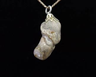 .925 Sterling Silver White Agate Pendant Necklace
