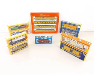 Lot of 10 New in Original Boxes Vintage NOS Life Like etc. HO Gauge Train Cars
