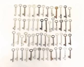 Lot of Antique Skeleton Keys
