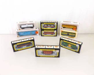 Lot of 9 New in Original Boxes Vintage NOS Bachman HO Gauge Train Cars
