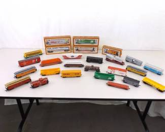 Lot of Misc. Tyco etc. Loose HO Train Cars, Some w/Original Boxes
