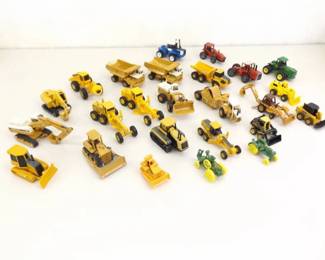 Lot of AS NEW Modern Loose Ertl etc. 1/64 Die Cast Construction and Farm Vehicles
