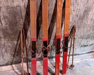 (2) Pairs Of Peters Juvenile Ski Line Skis With Poles
