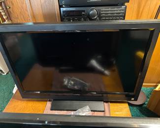 Vizio 37" flatscreen TV