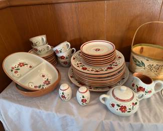 Stangl Pottery "Garland" dish set