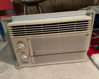 Window air conditioner unit