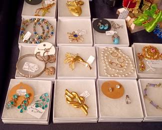 Miscellaneous jewelry