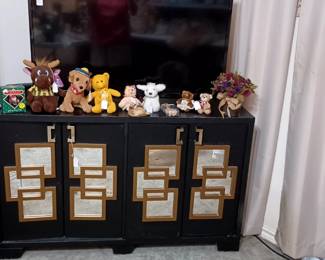 Cabinet and stuffed toys