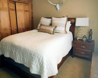 Queen Sized Bed, Night Stand, Paneled Bifold Closet Doors