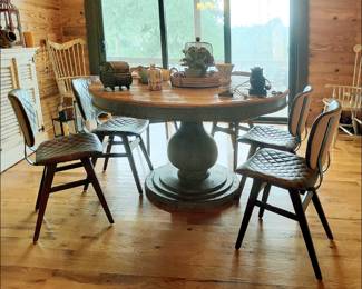 Rustic Single Pedestal Dining Table with 6 Chairs