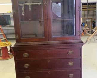 Craftique China Cabinet